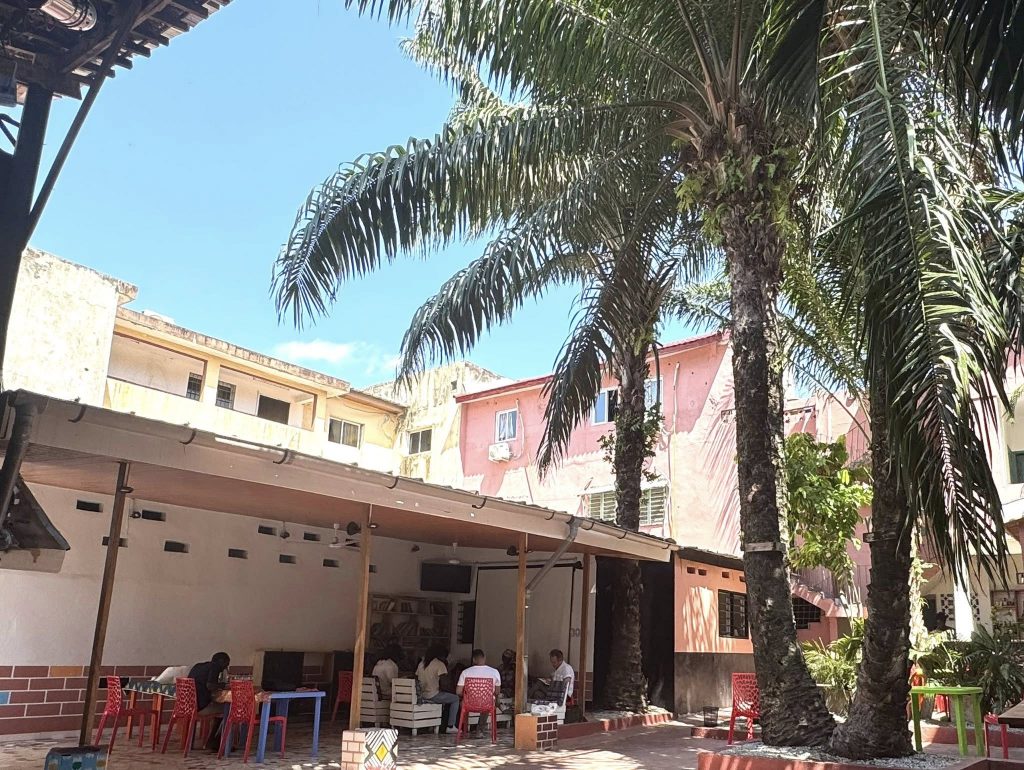 498205537_10163074081880786_500016746754366915_n